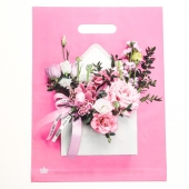 Розовый пакет с цветочным принтом и вырубной ручкой (40х31 см) - Сима-Ленд - купить с доставкой в Коломне