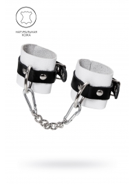 Бело-черные кожаные наручники с одним ремешком с люверсами - Pecado - купить с доставкой в Коломне