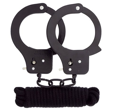 Чёрные наручники из листового металла в комплекте с веревкой BONDX METAL CUFFS LOVE ROPE SET - Dream Toys - купить с доставкой в Коломне